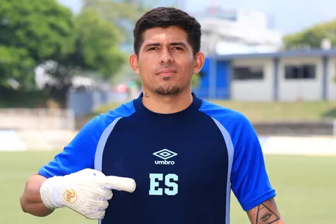 Mario González, el portero de El Salvador.