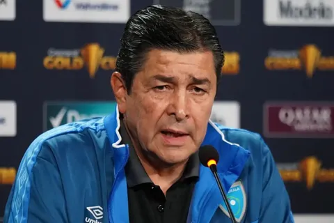 Tajante decisión de Luis Fernando Tena en Guatemala para el 2026.