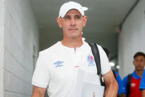 Olimpia sentencia el futuro de Eduardo Espinel ¿Le están haciendo la 'cama'?