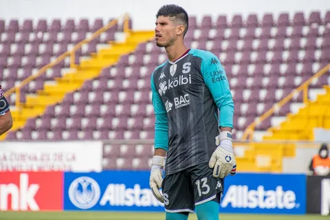 Aarón Cruz reveló los secretos para detener el penal de Daniel Arreola