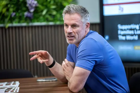 Carragher cuestiona cómo borrar la “mancha” del Manchester City mientras sigan sus propietarios