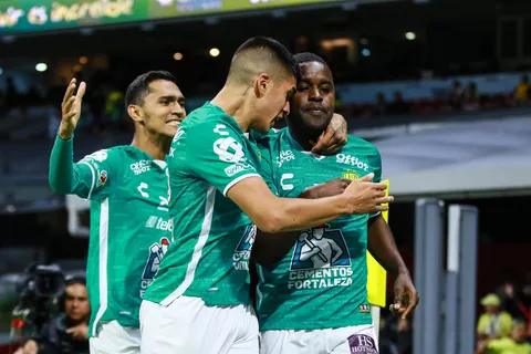 Joel Campbell aporta gran asistencia en goleada de Club León ante Tigres por Liga MX (VIDEO)