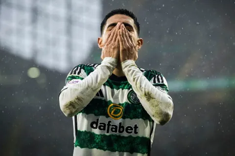 La razón por la que Luis Palma no estuvo en el Celtic vs Rangers por el Clásico de Escocia