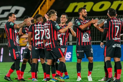 Ex jugador de Alajuelense anunció su retiro del fútbol