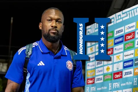 Kendall Waston no se guardó nada. (Foto: FCRF)