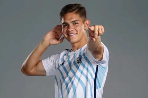 Brandon Aguilera y un futuro muy incierto en el Nottingham Forest