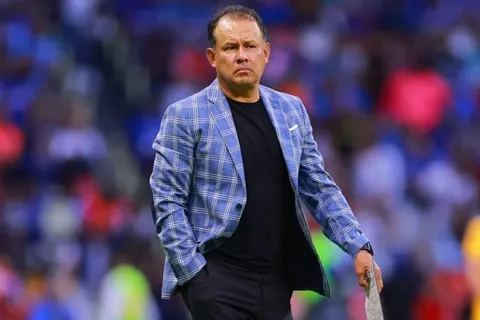 Selección de Perú nombró técnico y descartó a Luis Fernando Suárez