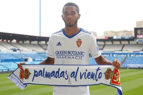 César Yanis fue presentado oficialmente en Real Zaragoza