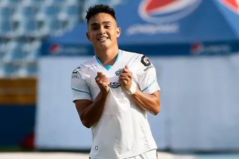 Oscar Santis: La nueva joya del futbol guatemalteco