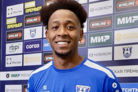 Lo celebra El Bolillo Gómez: Brayan Gil se consolida en Rusia y llena de ilusión a El Salvador
