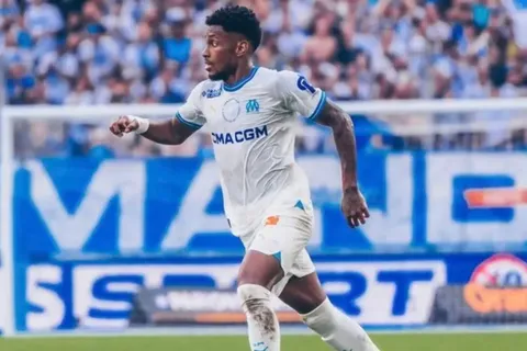 Lo confirma L'Équipe: Michael Amir Murillo llega a un equipo repleto de figuras.