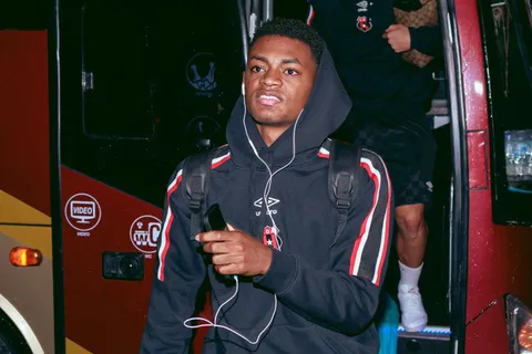 Problema para Guimaraes: Rashir Parkins se aleja de Alajuelense por un pedido especial