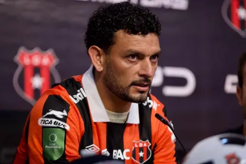 michael barrantes-conferencia de prensa con alajuelense