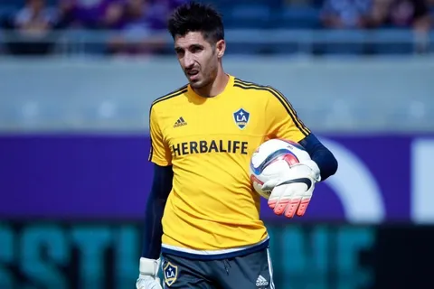 ¡San Penedo! Emocionante homenaje del Galaxy a Jaime Penedo