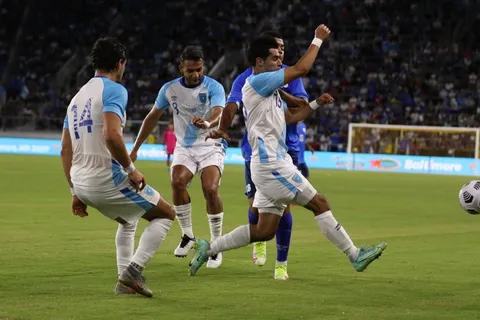 Fedefut explicó por qué el jugador de Guatemala viajó junto a su novia