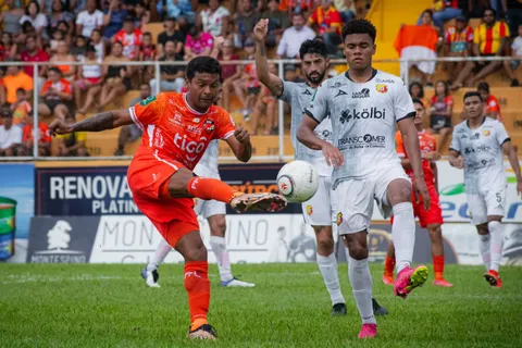 Todos los detalles para ver Herediano y Puntarenas.