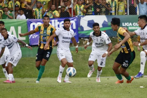 Guastatoya y Comunicaciones empataron en el juego de ida de la final de la Liga Nacional de Guatemala
