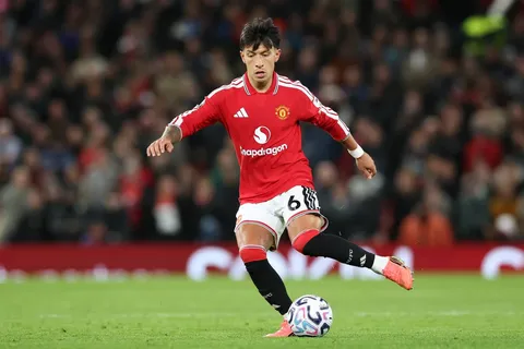 Lisandro Martínez se disculpa tras sus críticas a la dirigencia del Manchester United