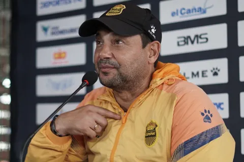 Sin especulaciones: Real España se pronuncia sobre la continuidad de Jeaustin Campos