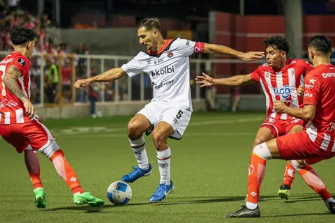 Real Estelí suma una pieza clave ante Alajuelense.