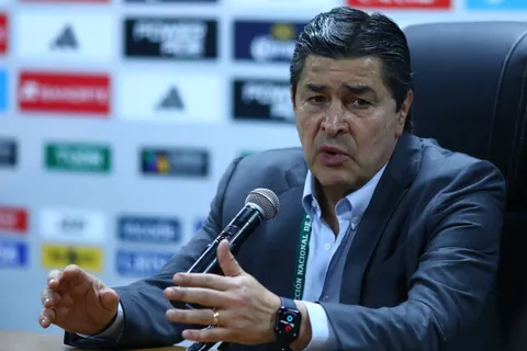 No hay margen de error: Luis Fernando Tena toma una drástica decisión en la Selección de Guatemala.