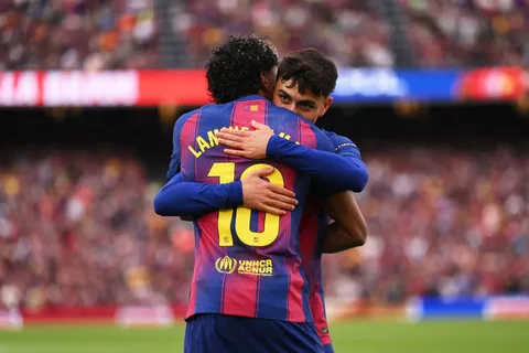 Ferran Torres intentaría convencer a Pedri de ir al PSG, sin oferta ni negociación confirmada