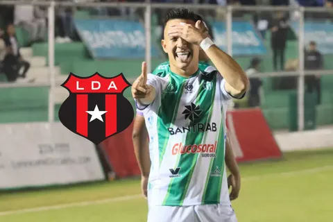 "Se dieron cuenta": Óscar Santis explota contra la Concacaf y advierte a Alajuelense en la Copa Centroamericana