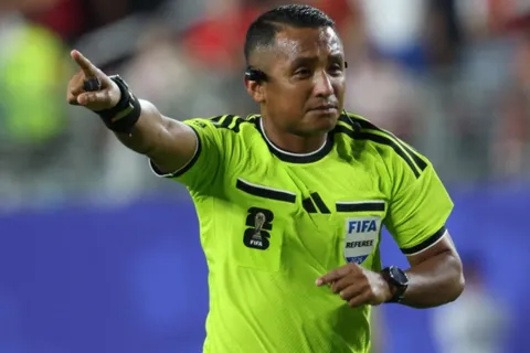 ¿Quién es el árbitro de Suiza vs. Colombia en el Mundial 2026? Perfil y antecedentes de Iván Barton