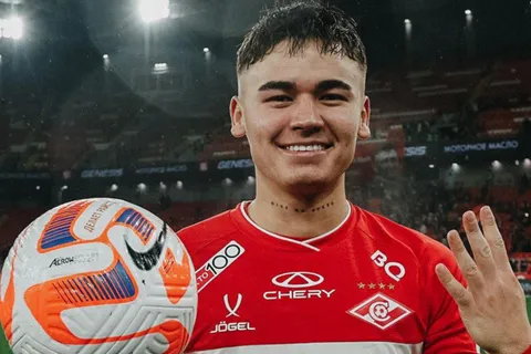 Futuro asegurado para Manfred Ugalde: los tres grandes de Europa que se disputan al goleador