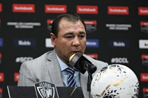 Los memes explotaron en contra de Mauricio Tapia luego de no ser más el DT de Comunicaciones