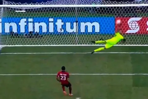 ¡Monumental! El video de Fepafut con las mejores atajadas de Jaime Penedo
