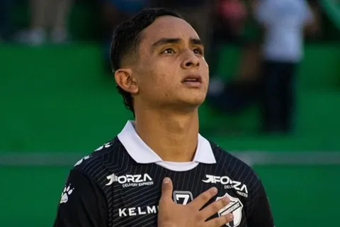 Comunicaciones confirmó la salida de Diego Santis tras no renovar contrato