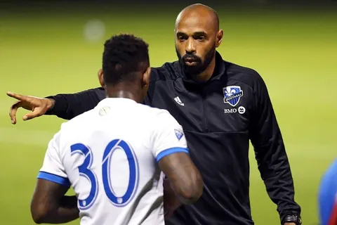 Thierry Henry sigue elogiando a Romell Quioto: "Sufrimos sin él"