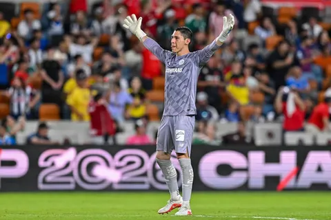 Chivas cae ante Querétaro, Toluca se mantiene líder y América acecha el segundo lugar