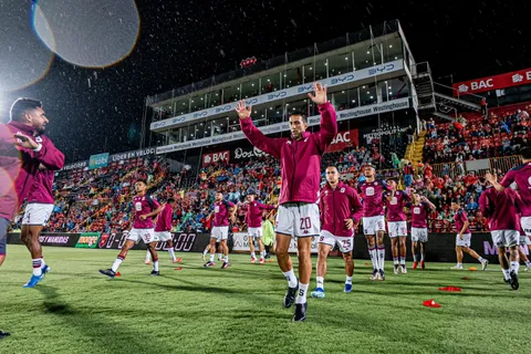 Pese a que Saprissa no está de acuerdo con el fallo del TAS, si no pagan sufrirán duras sanciones por parte de FIFA.