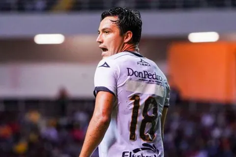 "Viajó a reunirse": Cubo Torres está a un paso de fichar por un club que muy pocos tenían en consideración