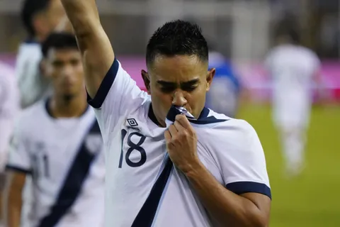 “Al Mundial”: Óscar Santis recibe el pedido que toda Guatemala está esperando mientras Luis Fernando Tena quiere hacer historia