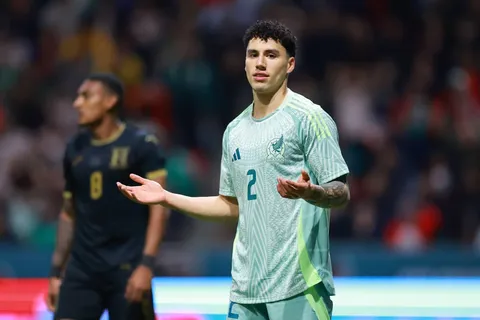 Jorge Sánchez en el México vs. Honduras.