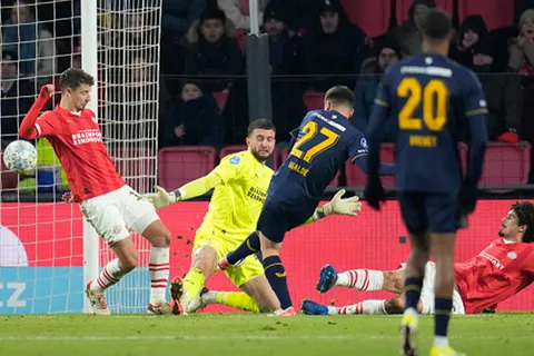 Manfred Ugalde le marcó al PSV Eindhoven en la Copa de Países Bajos (VIDEO)