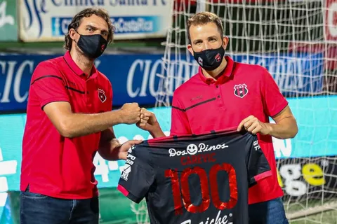 Carevic llegó a 100 partidos con Alajuelense