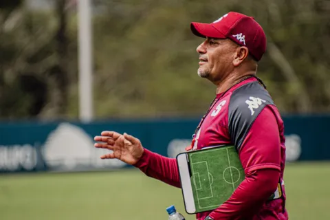 "No es normal": José Giacone revela el gran problema que azota a Saprissa