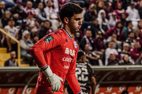 Saprissa ya tiene al reemplazante de Abraham Madriz y es un portero de selección de Centroamérica: "Contactos oficiales"