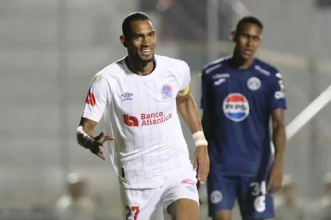 Jerry Bengtson: La huella de un goleador para todos los tiempos