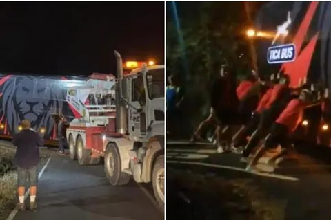 El bus de Alajuelense sufre un horrible estreno [VIDEO]