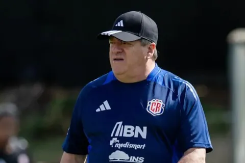 La pésima noticia que recibió el Piojo Herrera previo al debut de Costa Rica en la Copa Oro vs. Surinam