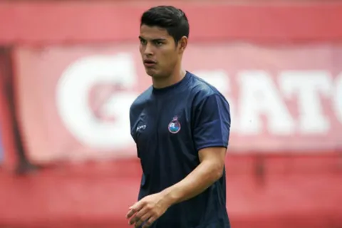 Kevin Santamaría firma con club de primera en Perú