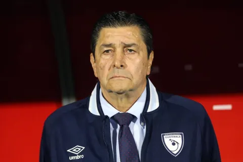 Luis Fernando Tena recibe una noticia desde México que podría beneficiar a la Selección de Guatemala