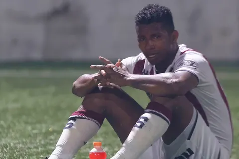 Fidel Escobar sigue en recuperación.