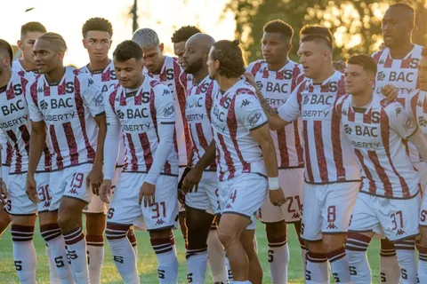 Interna feroz: estalla el camerino de Saprissa y José Giacone toma una decisión