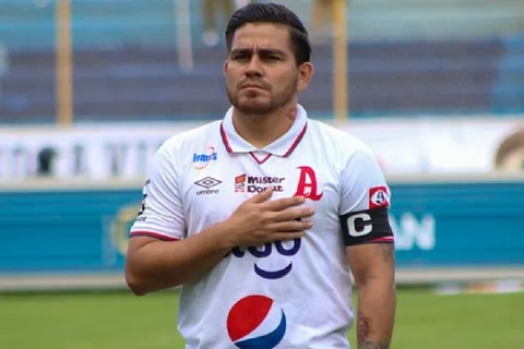 Fito Zelaya habló de las posibilidades de retirarse del futbol
